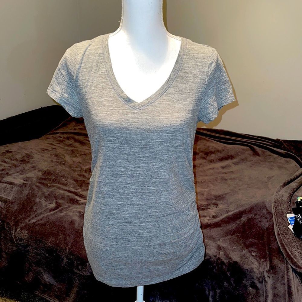 a-glow Heather Gray Maternity Tee. Medium. Good Condition.